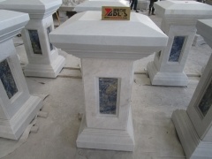 pilier de colonne en marbre blanc bleu