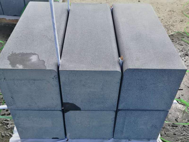China Black Bluestone Grind 200# Curb Stone Pavers