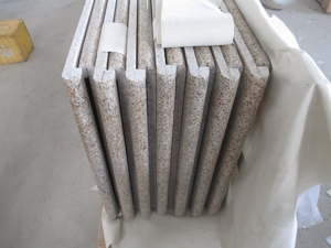 polissage comptoirs en granit blanc andromeda avec dosseret