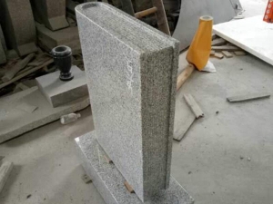 bianco cristal gris livre en forme de granit en forme de pierre tombale