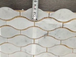 Forme de vase en mosaïque de marbre blanc de Carrare