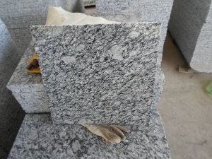 Carreaux minces de granit poli par blanc