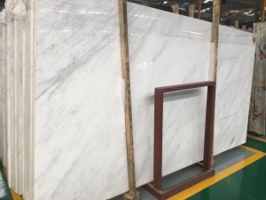 Tuiles blanches de dalles de marbre orientales pour le plancher et le mur