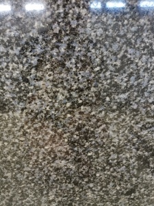nouveau g654 dalle polie granit gris foncé