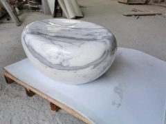 sculptures populaires en marbre blanc