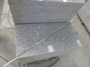 tuiles de granit gris rushan granit g375